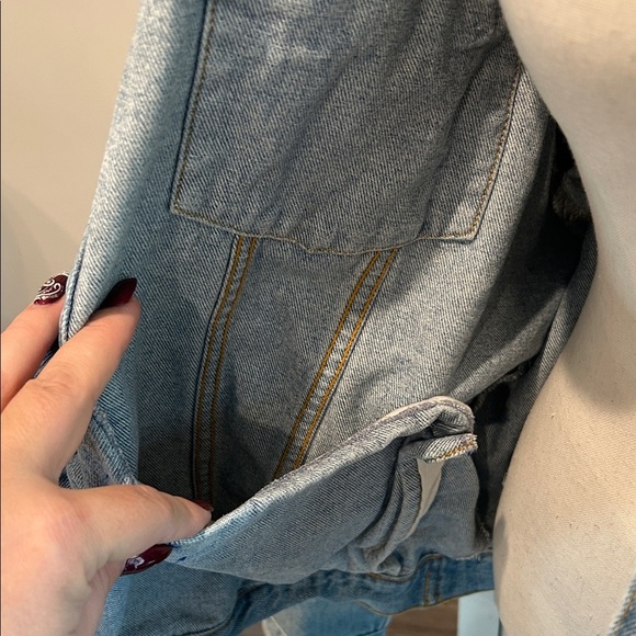 Rare Vintage 80’s Denim Jacket Hard Rock Cafe Jean Jacket Seoul Korea - Picture 13 of 14